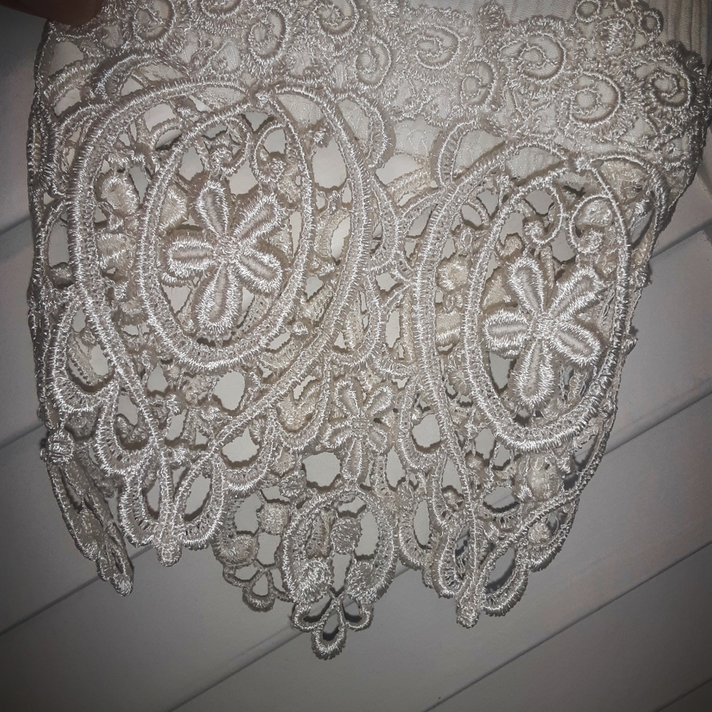 Vintage Lace & Crinkle Textured Wedding Reception Dress with Jacket - Picture 12 of 16